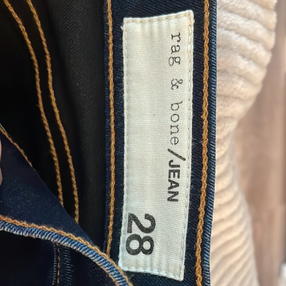 Rag and Bone brand skinny jeans. Size 28. - Picture 2 of 5